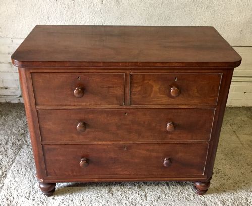 VICTORIAN MAHOGANY CHEST OF DRAWERS WITH ORIGINAL TURNED KNOBS AND FEET - ADDITIONAL PHOTO 1