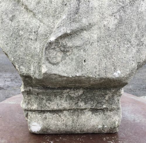 19TH CENTURY LIMESTONE BUST OF AN UNKNOWN GENTLEMAN - ADDITIONAL PHOTO 3