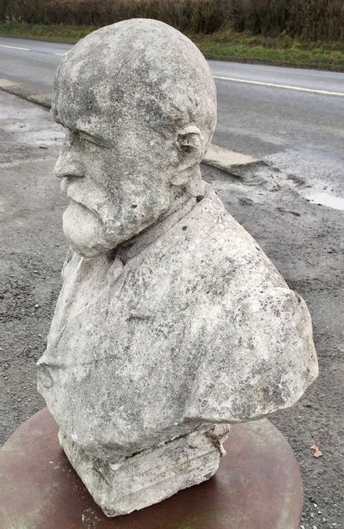 19TH CENTURY LIMESTONE BUST OF AN UNKNOWN GENTLEMAN - ADDITIONAL PHOTO 4