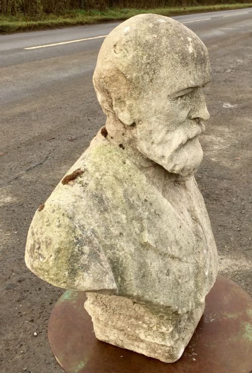 19TH CENTURY LIMESTONE BUST OF AN UNKNOWN GENTLEMAN - ADDITIONAL PHOTO 5