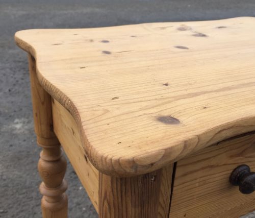 VICTORIAN PINE SIDE TABLE WITH 2 DRAWERS AND A SHELF - ADDITIONAL PHOTO 2
