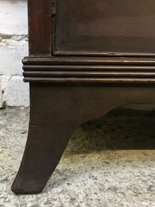 GEORGIAN MAHOGANY WATERFALL BOOKCASE WITH CUPBOARD TO BASE - ADDITIONAL PHOTO 6