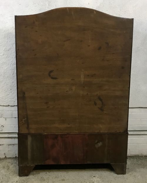 GEORGIAN MAHOGANY WATERFALL BOOKCASE WITH CUPBOARD TO BASE - ADDITIONAL PHOTO 9