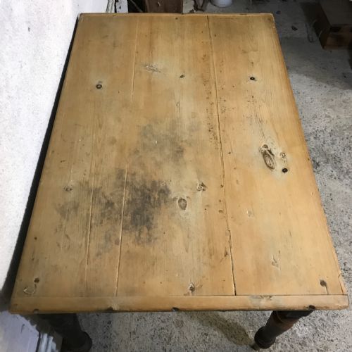 EARLY 19TH CENTURY PINE SCRUB TOP TABLE WITH 2 DRAWERS - ADDITIONAL PHOTO 2