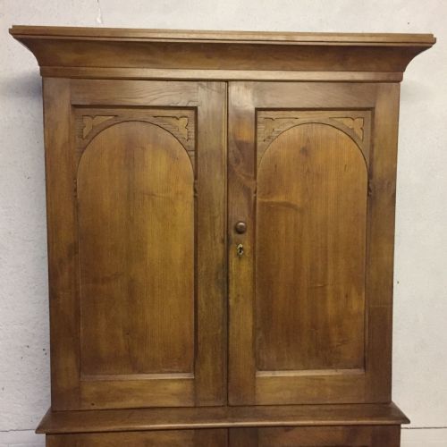 VICTORIAN CHERRY WOOD 4 DOOR CUPBOARD - ADDITIONAL PHOTO 1
