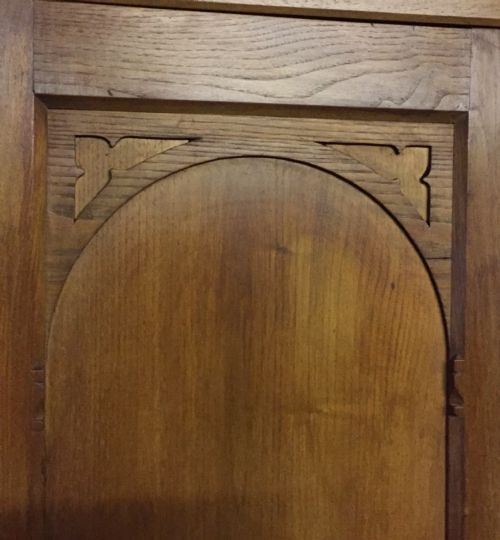 VICTORIAN CHERRY WOOD 4 DOOR CUPBOARD - ADDITIONAL PHOTO 4