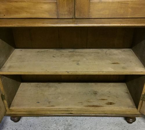 VICTORIAN CHERRY WOOD 4 DOOR CUPBOARD - ADDITIONAL PHOTO 8