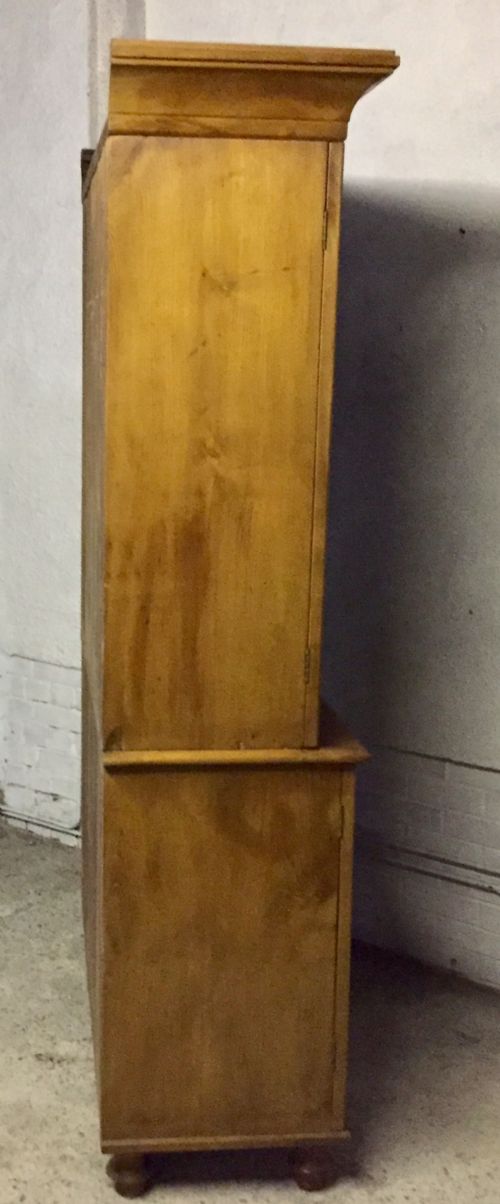 VICTORIAN CHERRY WOOD 4 DOOR CUPBOARD - ADDITIONAL PHOTO 12