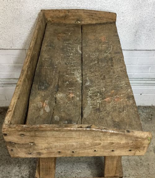 19TH CENTURY RUSTIC CHOPPING BLOCK TABLE - ADDITIONAL PHOTO 3