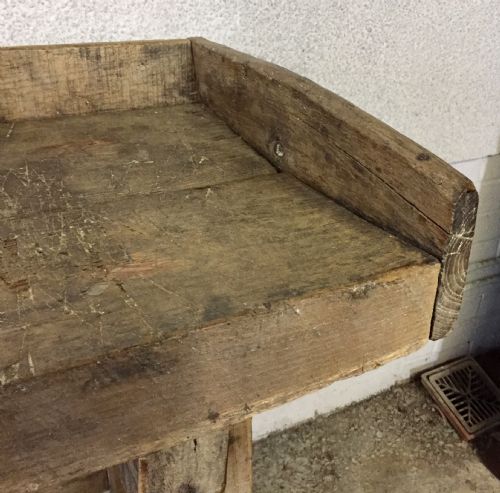 19TH CENTURY RUSTIC CHOPPING BLOCK TABLE - ADDITIONAL PHOTO 4