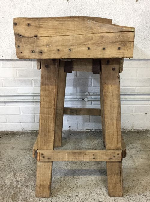 19TH CENTURY RUSTIC CHOPPING BLOCK TABLE - ADDITIONAL PHOTO 7