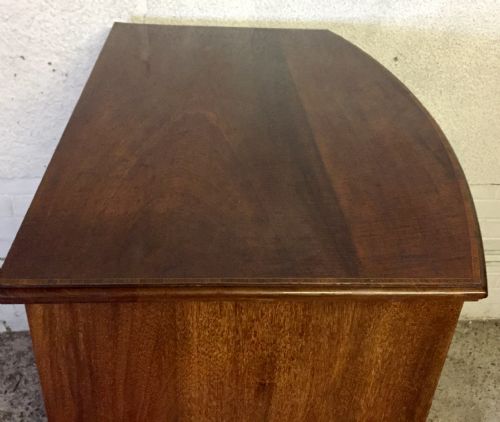 EDWARDIAN MAHOGANY BOW FRONT CHEST OF DRAWERS - ADDITIONAL PHOTO 1