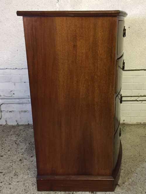 EDWARDIAN MAHOGANY BOW FRONT CHEST OF DRAWERS - ADDITIONAL PHOTO 9