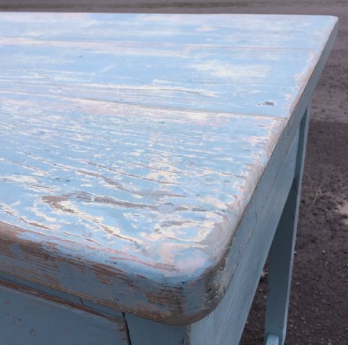EARLY 19TH CENTURY PINE SERVING TABLE WITH LAYERS OF OLD PAINT - ADDITIONAL PHOTO 3