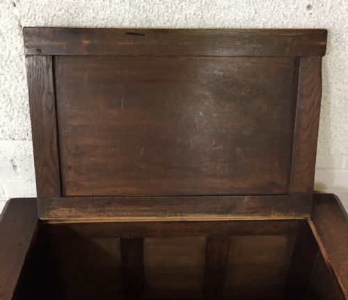 19TH CENTURY OAK CHEST WITH BLIND TRACERY AND LINEN FOLD PANELS - ADDITIONAL PHOTO 6