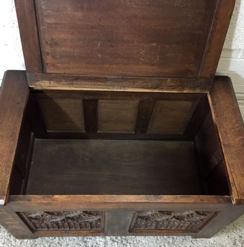 19TH CENTURY OAK CHEST WITH BLIND TRACERY AND LINEN FOLD PANELS - ADDITIONAL PHOTO 7