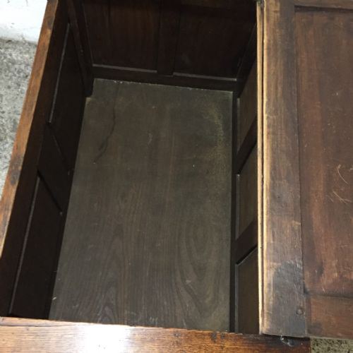 19TH CENTURY OAK CHEST WITH BLIND TRACERY AND LINEN FOLD PANELS - ADDITIONAL PHOTO 8