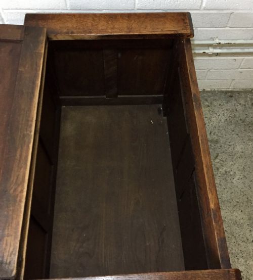 19TH CENTURY OAK CHEST WITH BLIND TRACERY AND LINEN FOLD PANELS - ADDITIONAL PHOTO 9