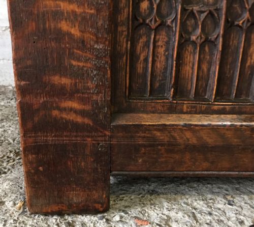 19TH CENTURY OAK CHEST WITH BLIND TRACERY AND LINEN FOLD PANELS - ADDITIONAL PHOTO 11