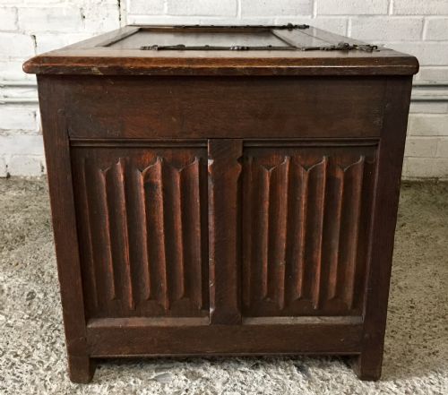 19TH CENTURY OAK CHEST WITH BLIND TRACERY AND LINEN FOLD PANELS - ADDITIONAL PHOTO 12