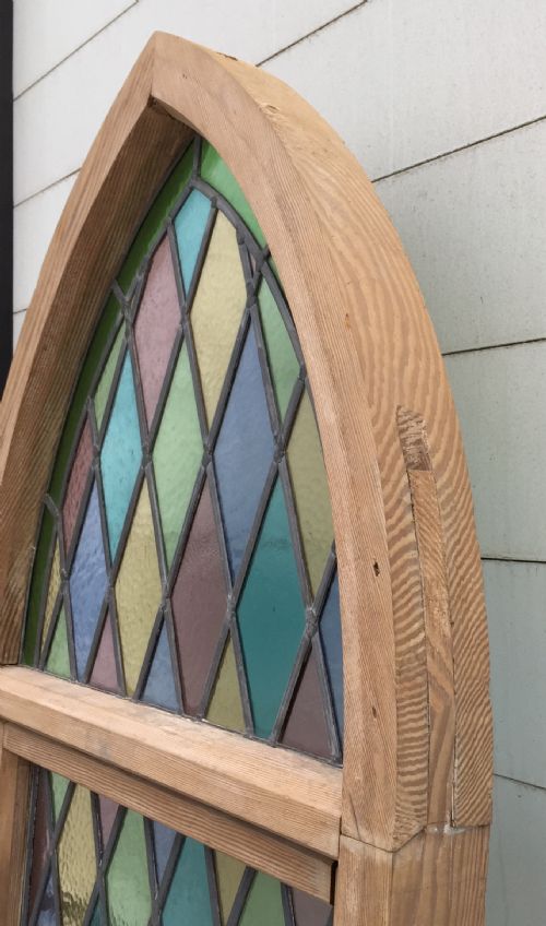VICTORIAN PINE FRAMED ARCH TOP WINDOW WITH LEAD LIGHT PANELS - ADDITIONAL PHOTO 4