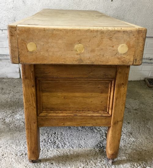EARLY 20TH CENTURY BUTCHERS BLOCK ON BASE - ADDITIONAL PHOTO 8