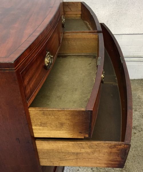 VERY UNUSUAL GEORGE III MAHOGANY BOW FRONT CHEST - ADDITIONAL PHOTO 6