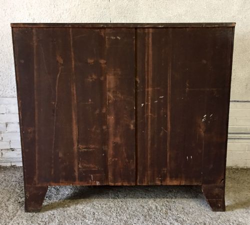 VERY UNUSUAL GEORGE III MAHOGANY BOW FRONT CHEST - ADDITIONAL PHOTO 10