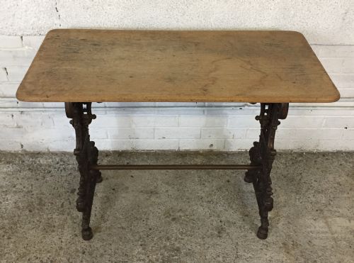 VICTORIAN PUB TABLE WITH CAST IRON BASE AND ORIGINAL MAHOGANY TOP - ADDITIONAL PHOTO 1