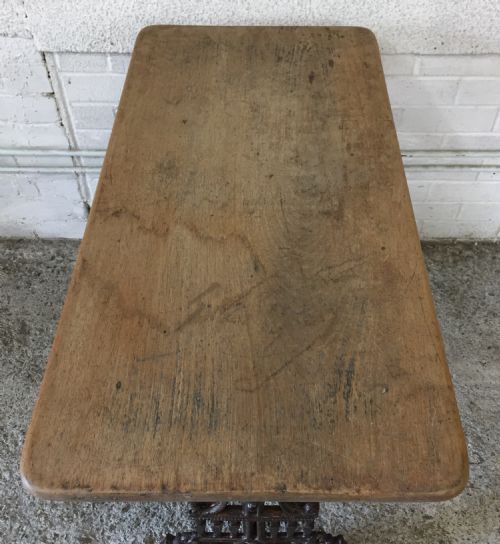 VICTORIAN PUB TABLE WITH CAST IRON BASE AND ORIGINAL MAHOGANY TOP - ADDITIONAL PHOTO 2