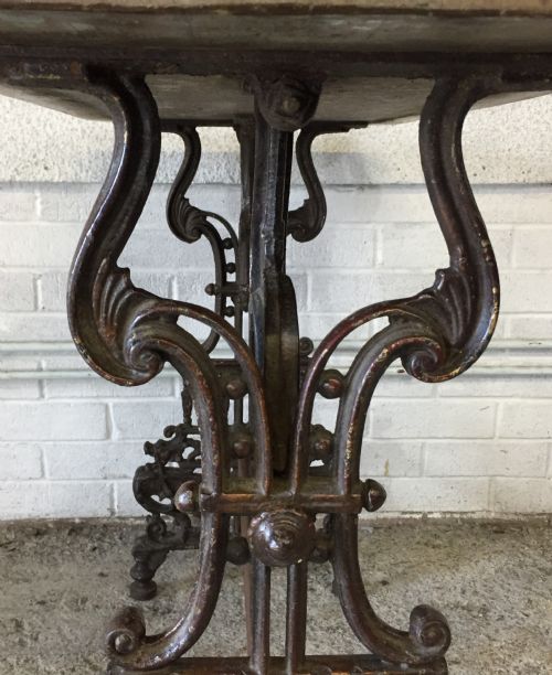 VICTORIAN PUB TABLE WITH CAST IRON BASE AND ORIGINAL MAHOGANY TOP - ADDITIONAL PHOTO 9