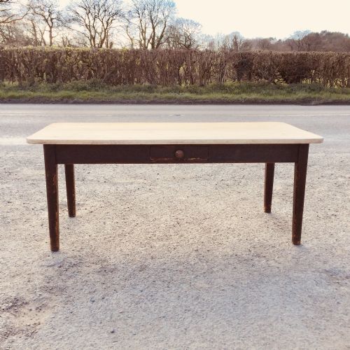 19th century pine scrub top table in original paint finish - CATEGORY: ANTIQUE TABLES - DATED 19TH CENTURY