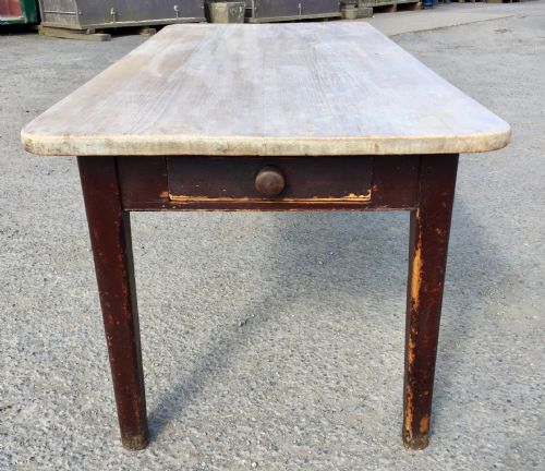 19TH CENTURY PINE SCRUB TOP TABLE IN ORIGINAL PAINT FINISH - ADDITIONAL PHOTO 8
