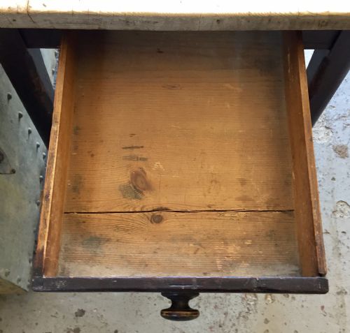 19TH CENTURY PINE SCRUB TOP TABLE IN ORIGINAL PAINT FINISH - ADDITIONAL PHOTO 13