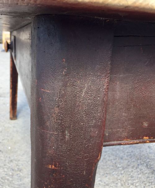 19TH CENTURY PINE SCRUB TOP TABLE IN ORIGINAL PAINT FINISH - ADDITIONAL PHOTO 16