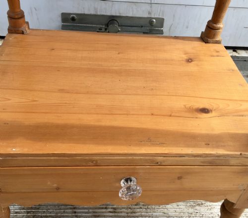 VICTORIAN PINE WASHSTAND WITH SHAPED GALLERY BACK - ADDITIONAL PHOTO 6