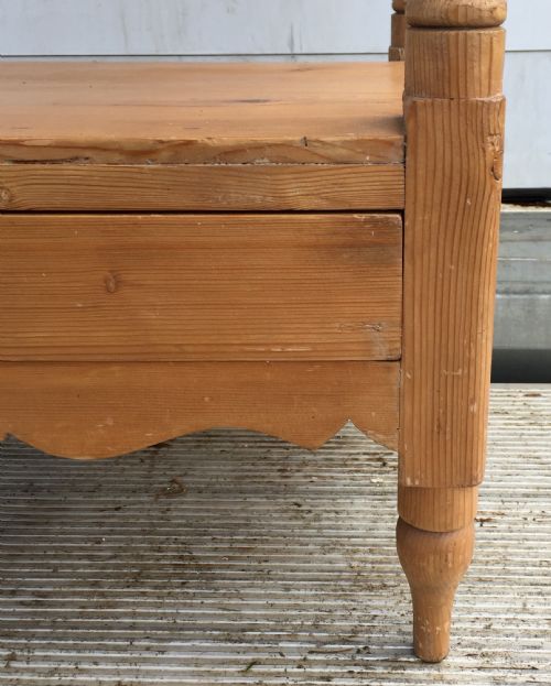 VICTORIAN PINE WASHSTAND WITH SHAPED GALLERY BACK - ADDITIONAL PHOTO 9