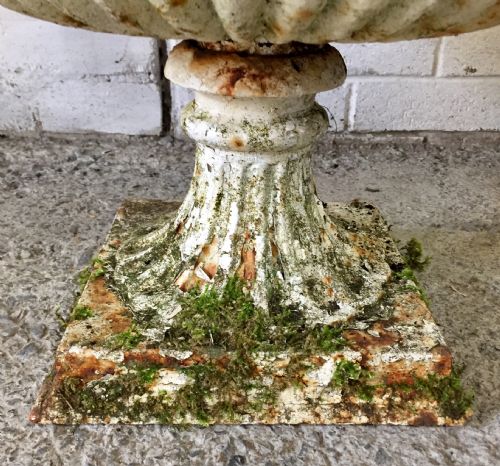 PAIR OF VICTORIAN CAST IRON GARDEN URNS - ADDITIONAL PHOTO 5