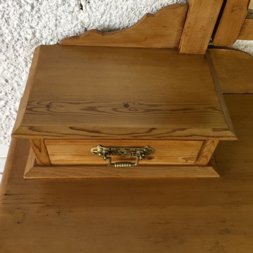 VICTORIAN PINE DRESSING CHEST - ADDITIONAL PHOTO 6
