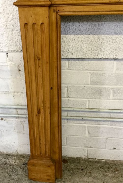 CIRCA 1900 CONTINENTAL POLISHED PINE FIRE SURROUND - ADDITIONAL PHOTO 5