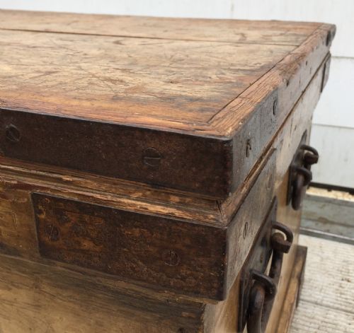VICTORIAN PINE STRONG BOX WITH METAL CORNER STRAPS - ADDITIONAL PHOTO 4