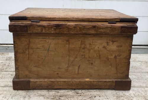 VICTORIAN PINE STRONG BOX WITH METAL CORNER STRAPS - ADDITIONAL PHOTO 13