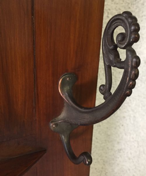 EDWARDIAN MAHOGANY HALL STAND WITH ORIGINAL ART NOUVEAU STYLE HOOKS - ADDITIONAL PHOTO 3