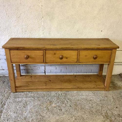 VICTORIAN PINE DRESSER BASE WITH 3 DRAWERS AND A POT BOARD BASE - ADDITIONAL PHOTO 1