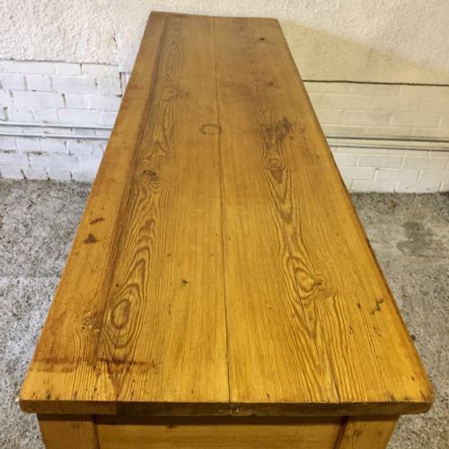 VICTORIAN PINE DRESSER BASE WITH 3 DRAWERS AND A POT BOARD BASE - ADDITIONAL PHOTO 2