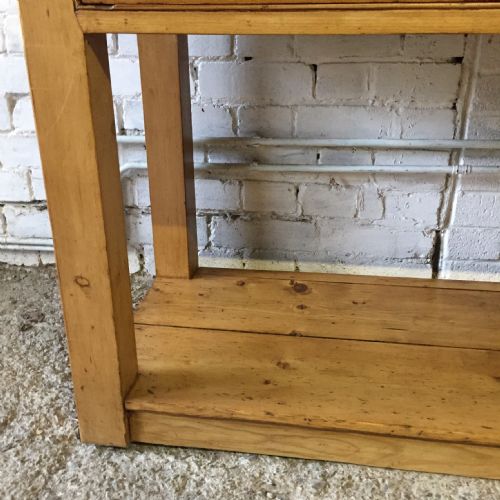 VICTORIAN PINE DRESSER BASE WITH 3 DRAWERS AND A POT BOARD BASE - ADDITIONAL PHOTO 8