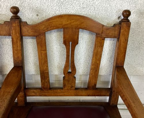 EDWARDIAN OAK 3 SEATER BENCH WITH LIFT OUT UPHOLSTERED SEATS - ADDITIONAL PHOTO 7