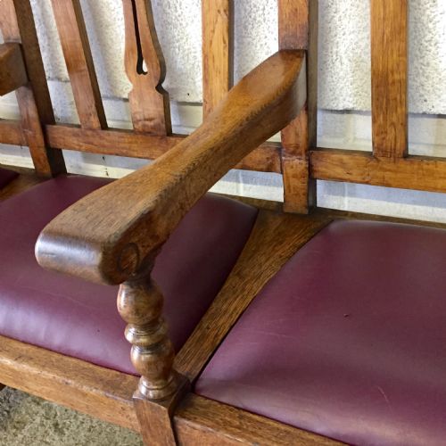 EDWARDIAN OAK 3 SEATER BENCH WITH LIFT OUT UPHOLSTERED SEATS - ADDITIONAL PHOTO 8