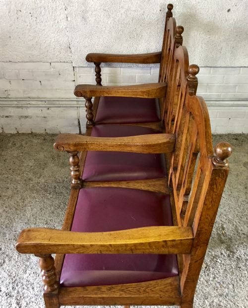 EDWARDIAN OAK 3 SEATER BENCH WITH LIFT OUT UPHOLSTERED SEATS - ADDITIONAL PHOTO 13