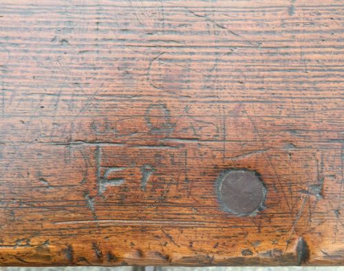 CIRCA 1900 DOUBLE SEAT SCHOOL DESK WITH ELM TOP AND SEAT ON CAST IRON BASE - ADDITIONAL PHOTO 6